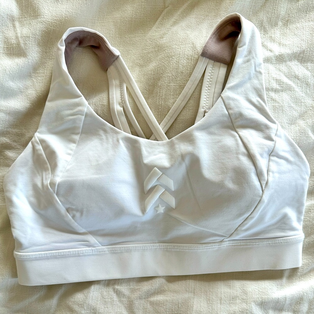 Lululemon White Bra with cups